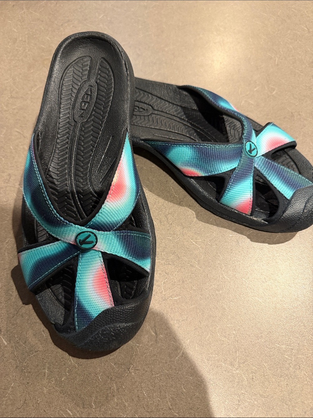 Keen Women’s Teal and Pink Gradient Cross-Strap Sandals